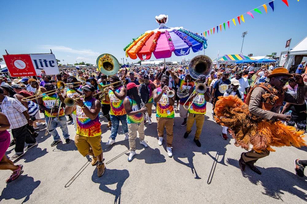 New Orleans Jazz Fest 2025 Is Bringing the Party Back to the Big Easy!